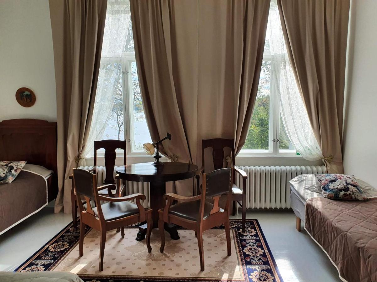 Neitsytniemen Kartanohotelli Virasoja Esterno foto