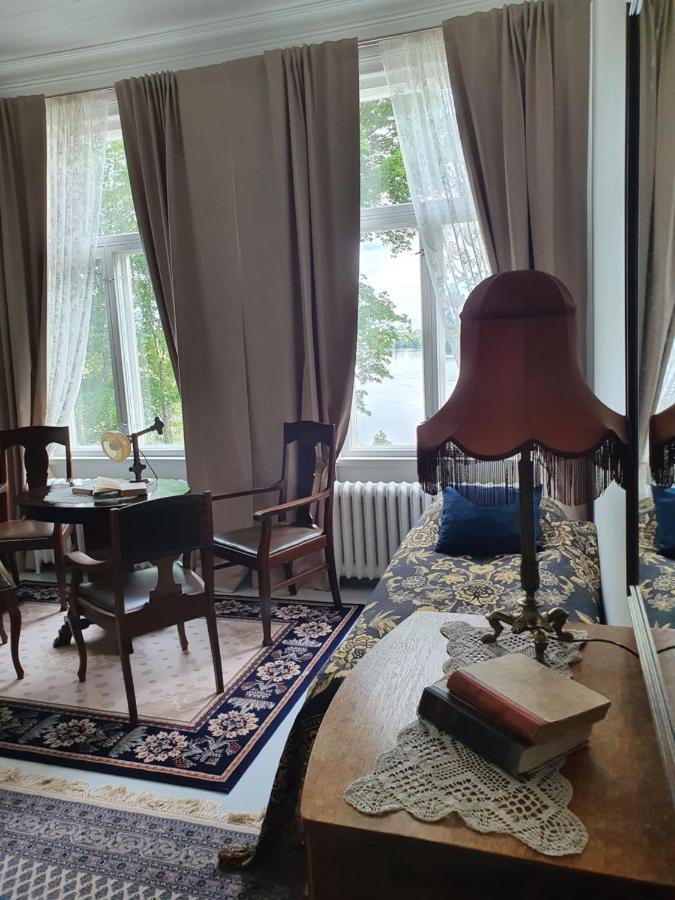 Neitsytniemen Kartanohotelli Virasoja Esterno foto