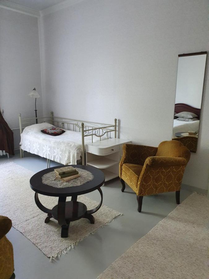 Neitsytniemen Kartanohotelli Virasoja Esterno foto